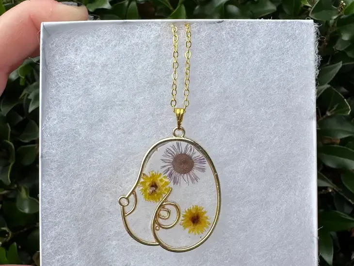 Boob Floral Resin Necklace in Gold