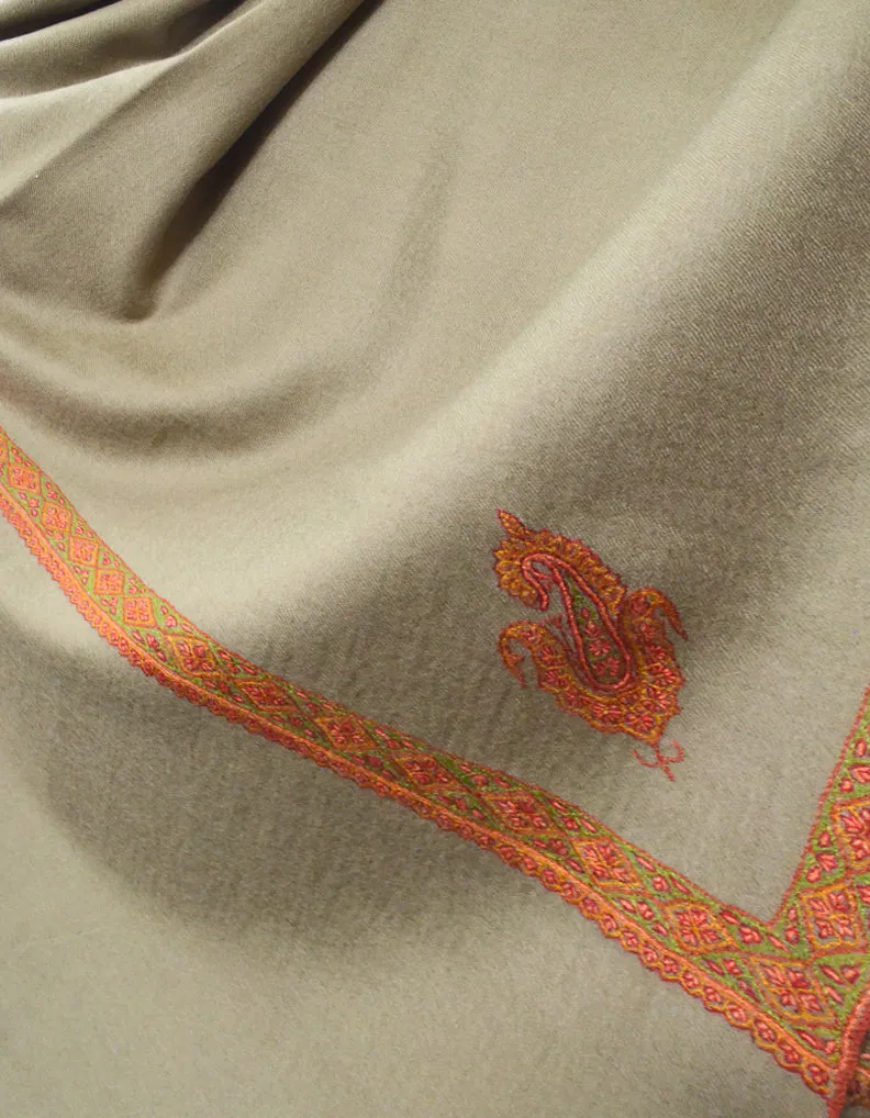 Natural Pashmina Shawl With Sozni 5680