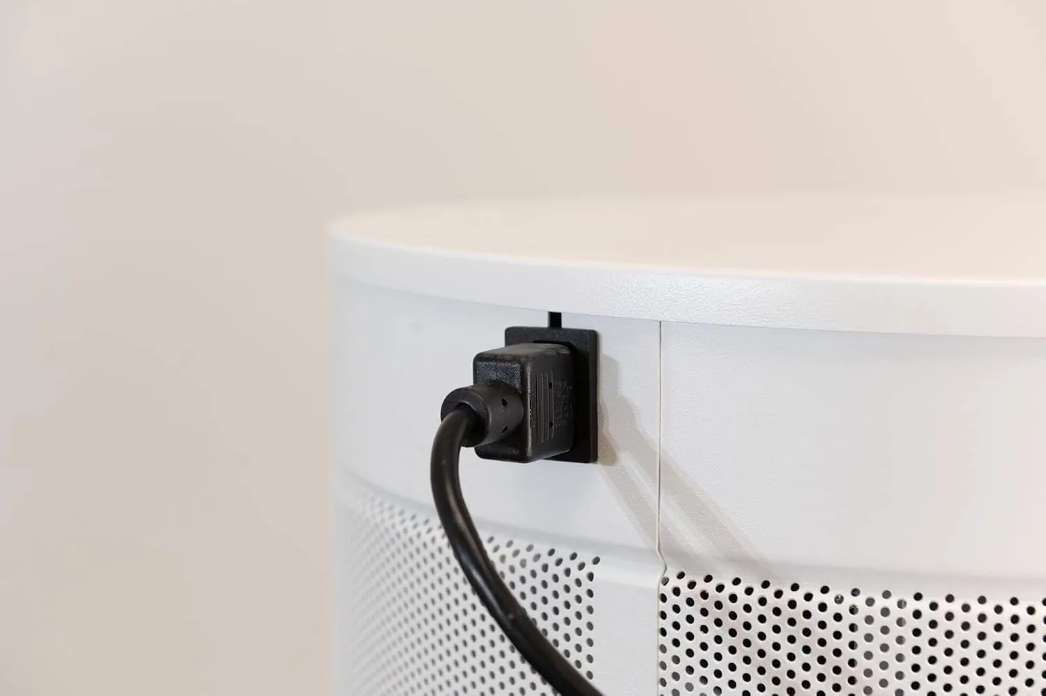 UV600 Air Purifier for Home ,Helps to Eliminate Thousands of Airborne Particles from Air - White